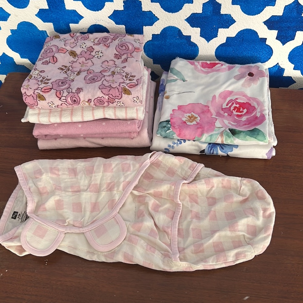 Gift receiving blanket / swaddle set